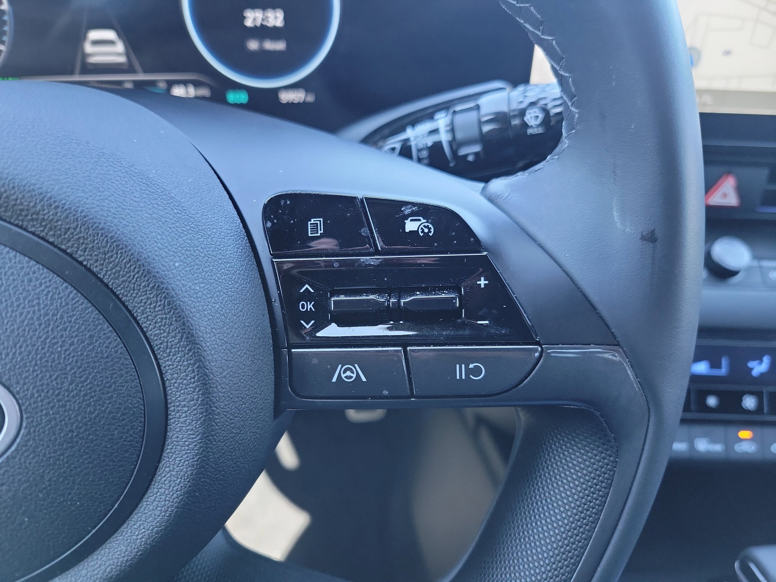 2025 Hyundai Elantra Blue - Photo 21