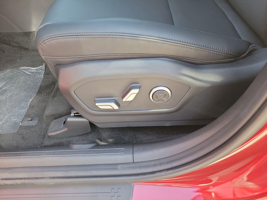 2026 Hyundai Santa Fe Limited - Photo 12