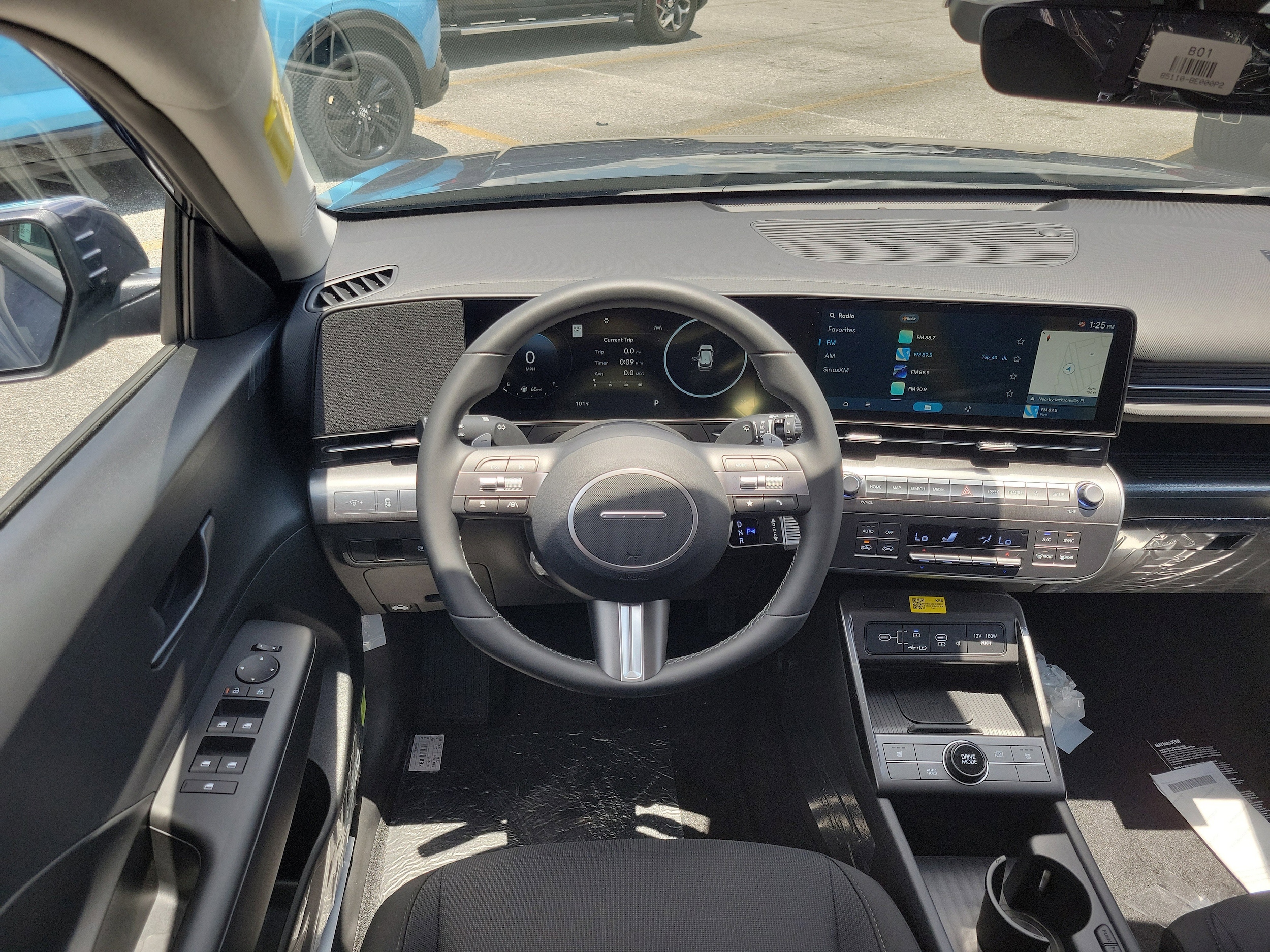2025 Hyundai Kona SEL Convenience - Photo 29