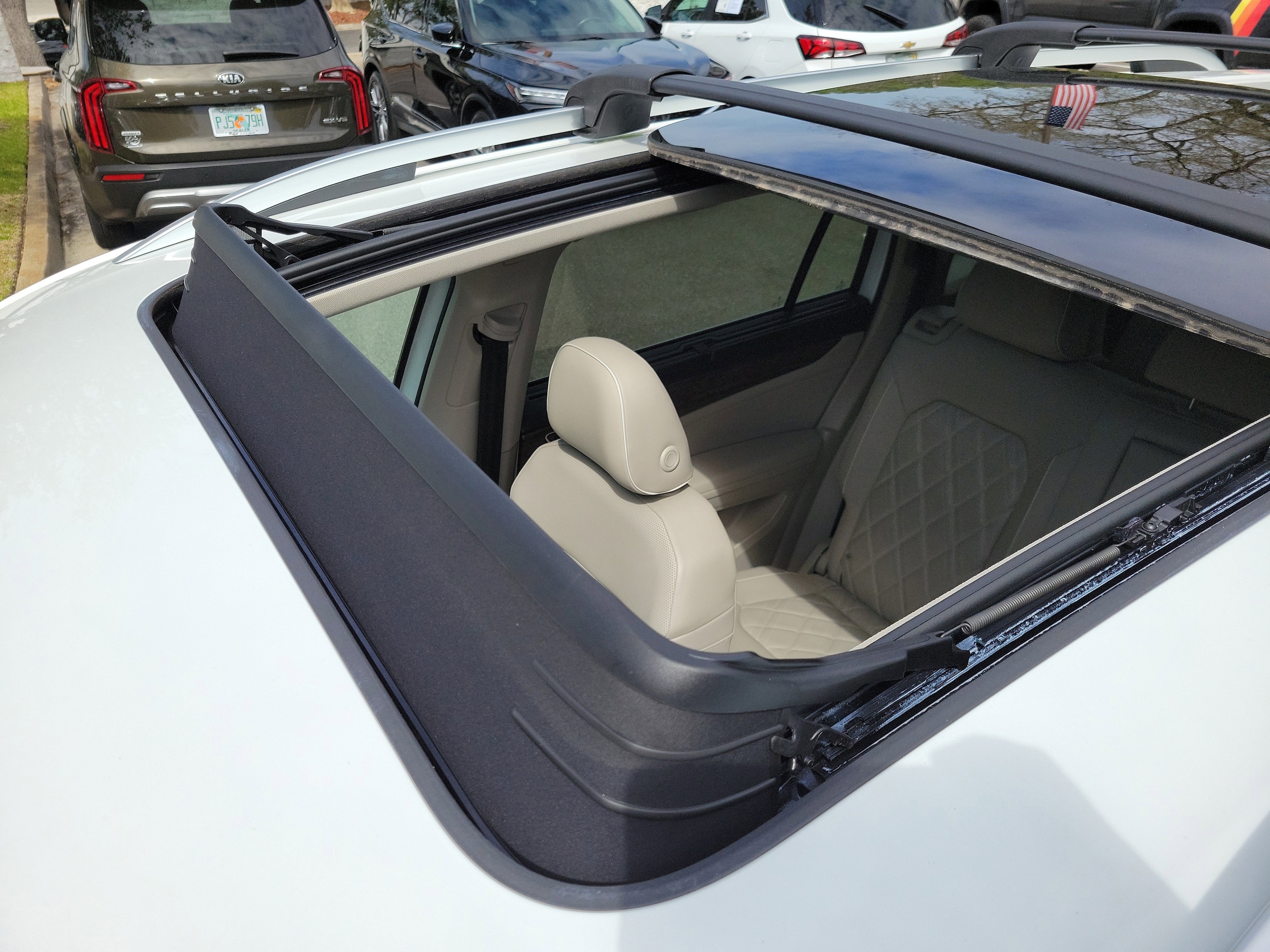2024 Volkswagen Atlas SEL Premium R-Line - Photo 26