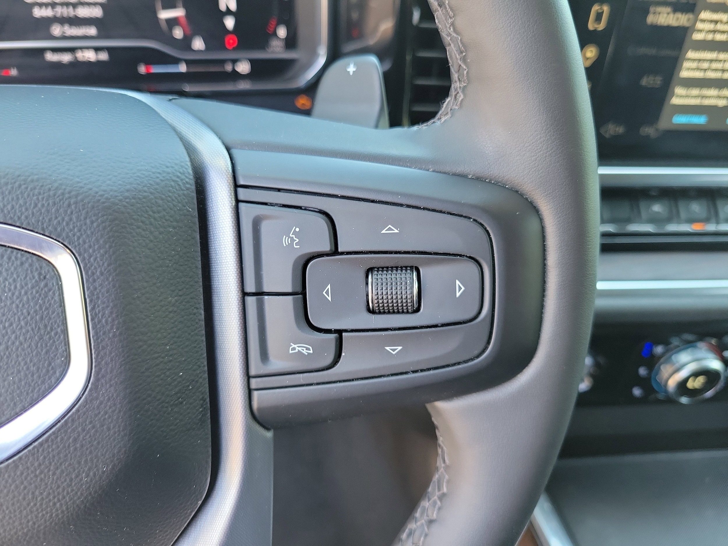 2024 GMC Sierra 1500 SLT - Photo 28