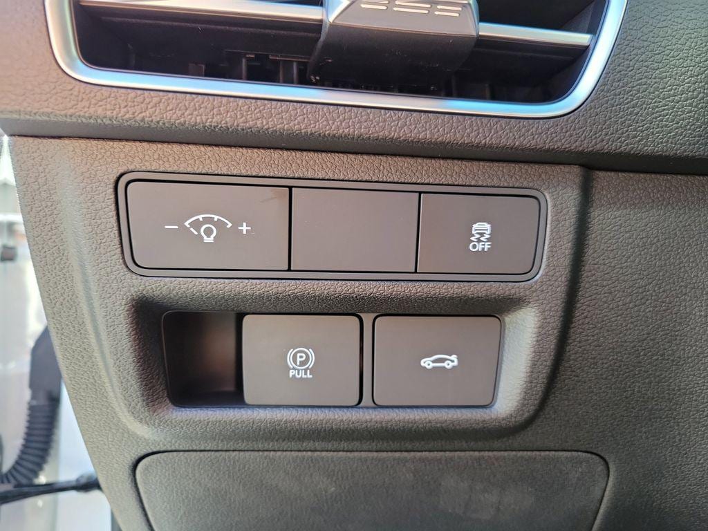 2025 Hyundai Sonata SEL - Photo 17