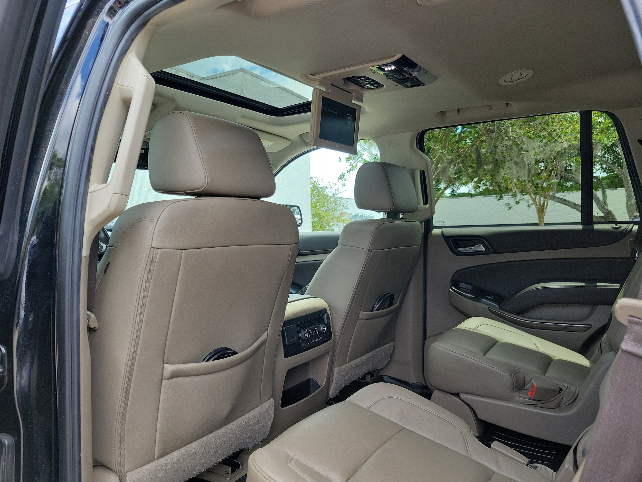 2019 Chevrolet Tahoe LT - Photo 13