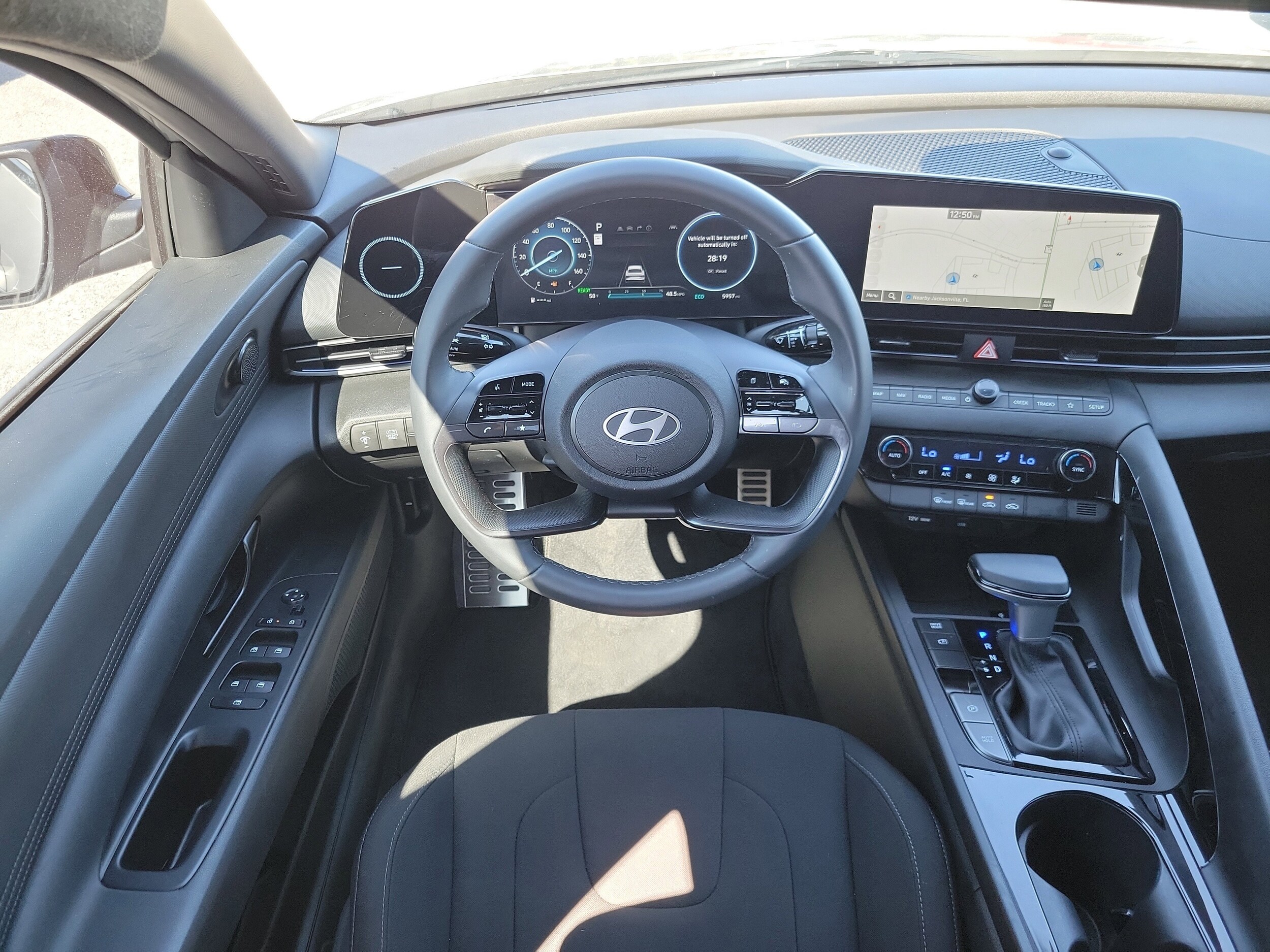 2025 Hyundai Elantra Blue - Photo 13