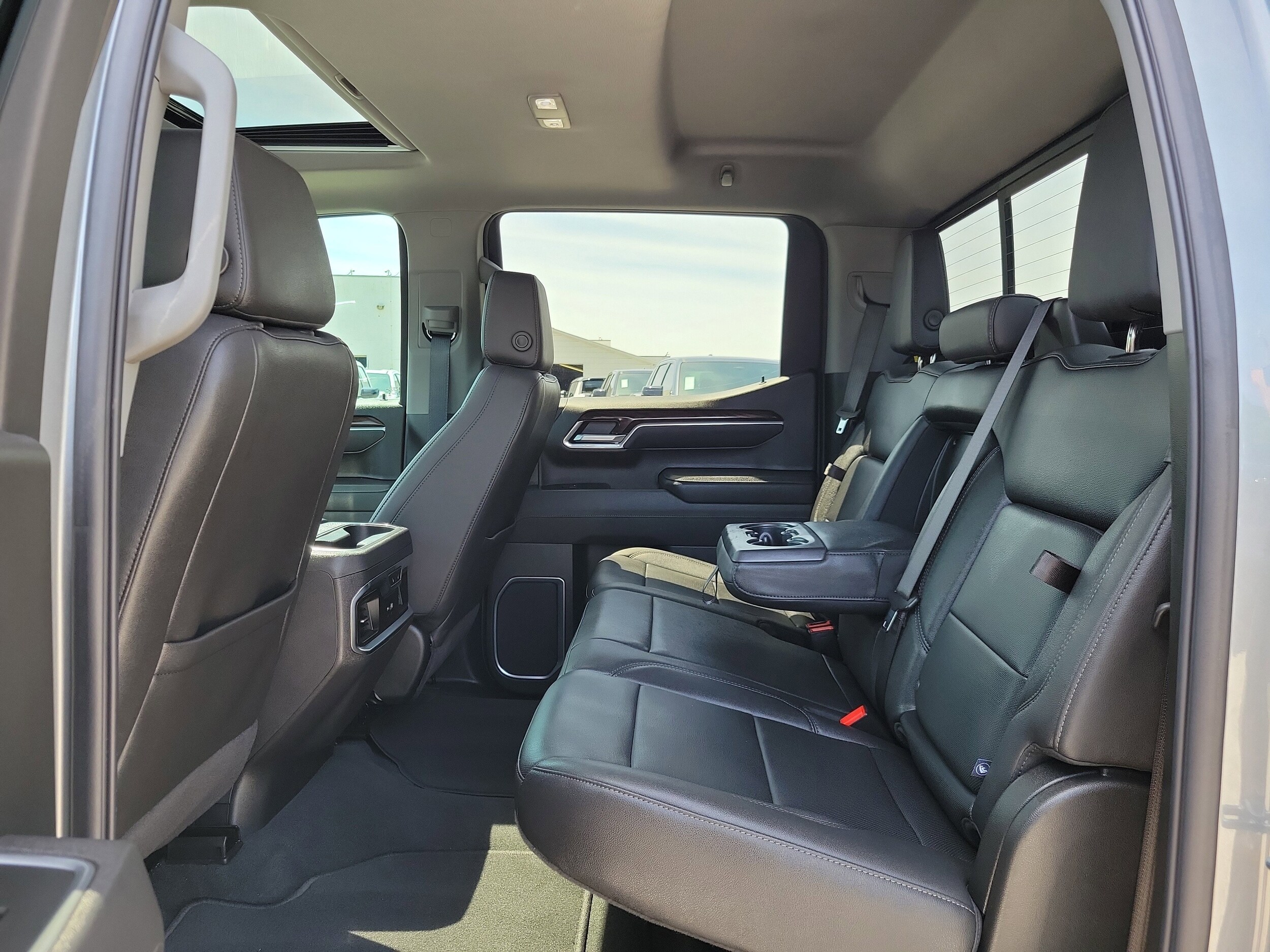 2026 GMC Sierra 1500 SLT - Photo 11
