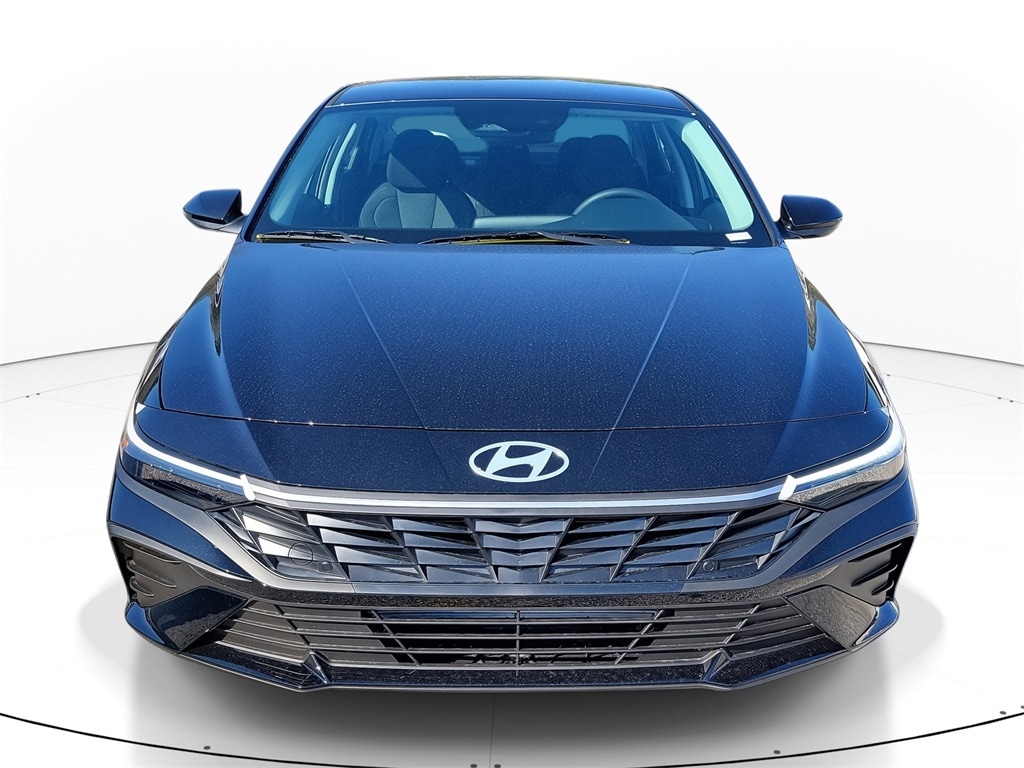 New 2026 Hyundai Elantra SE Sedan