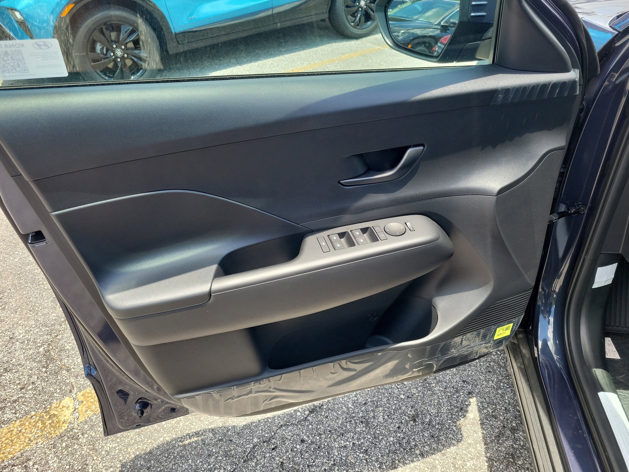 2025 Hyundai Kona SEL Convenience - Photo 6