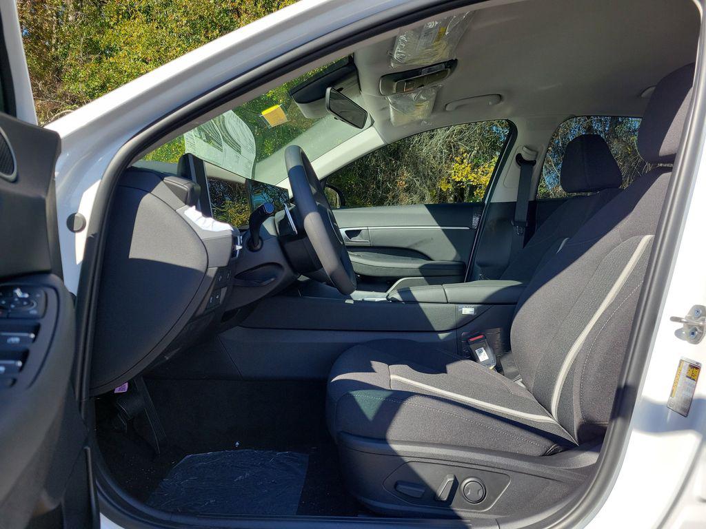 2025 Hyundai Sonata SEL - Photo 14