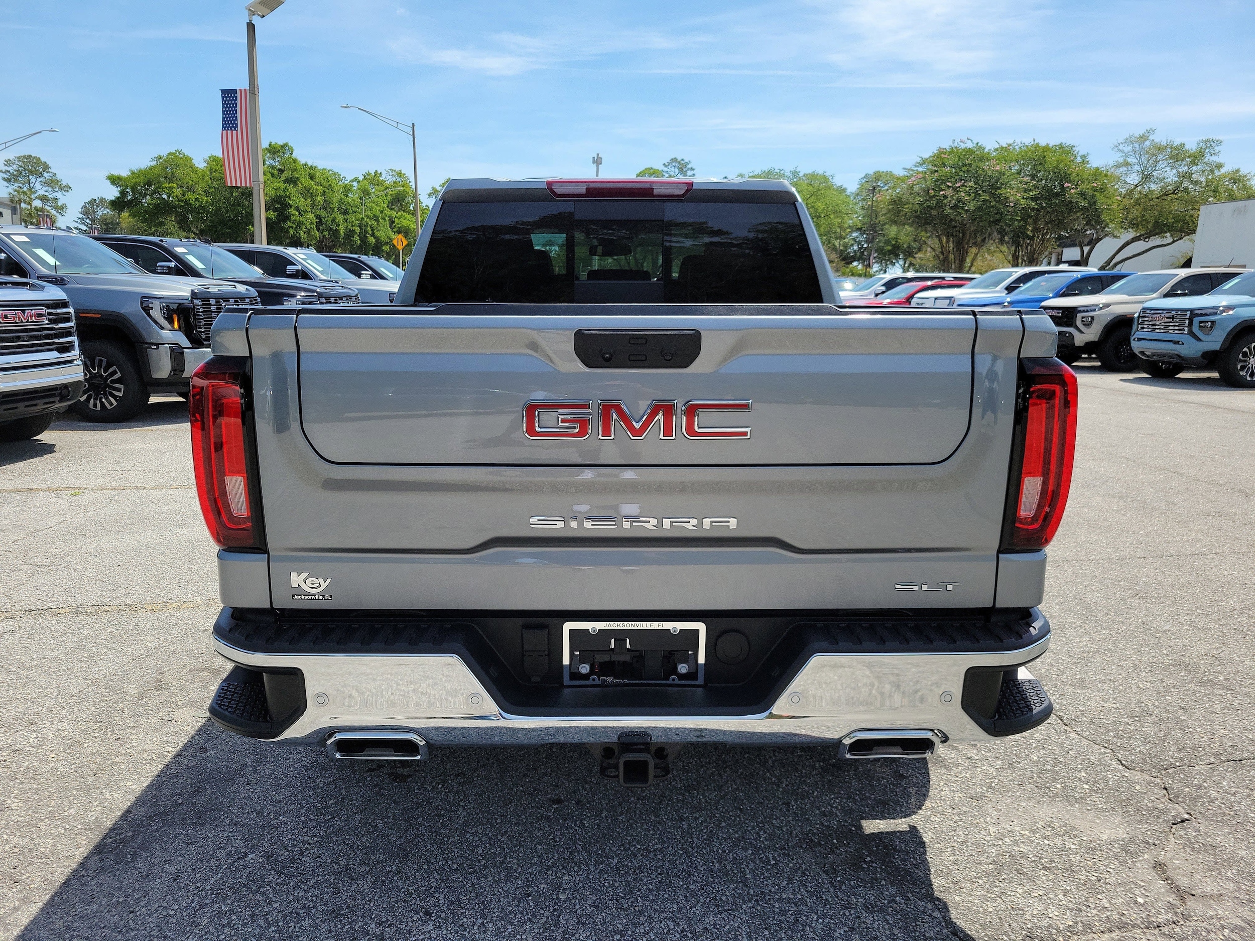 2026 GMC Sierra 1500 SLT - Photo 8