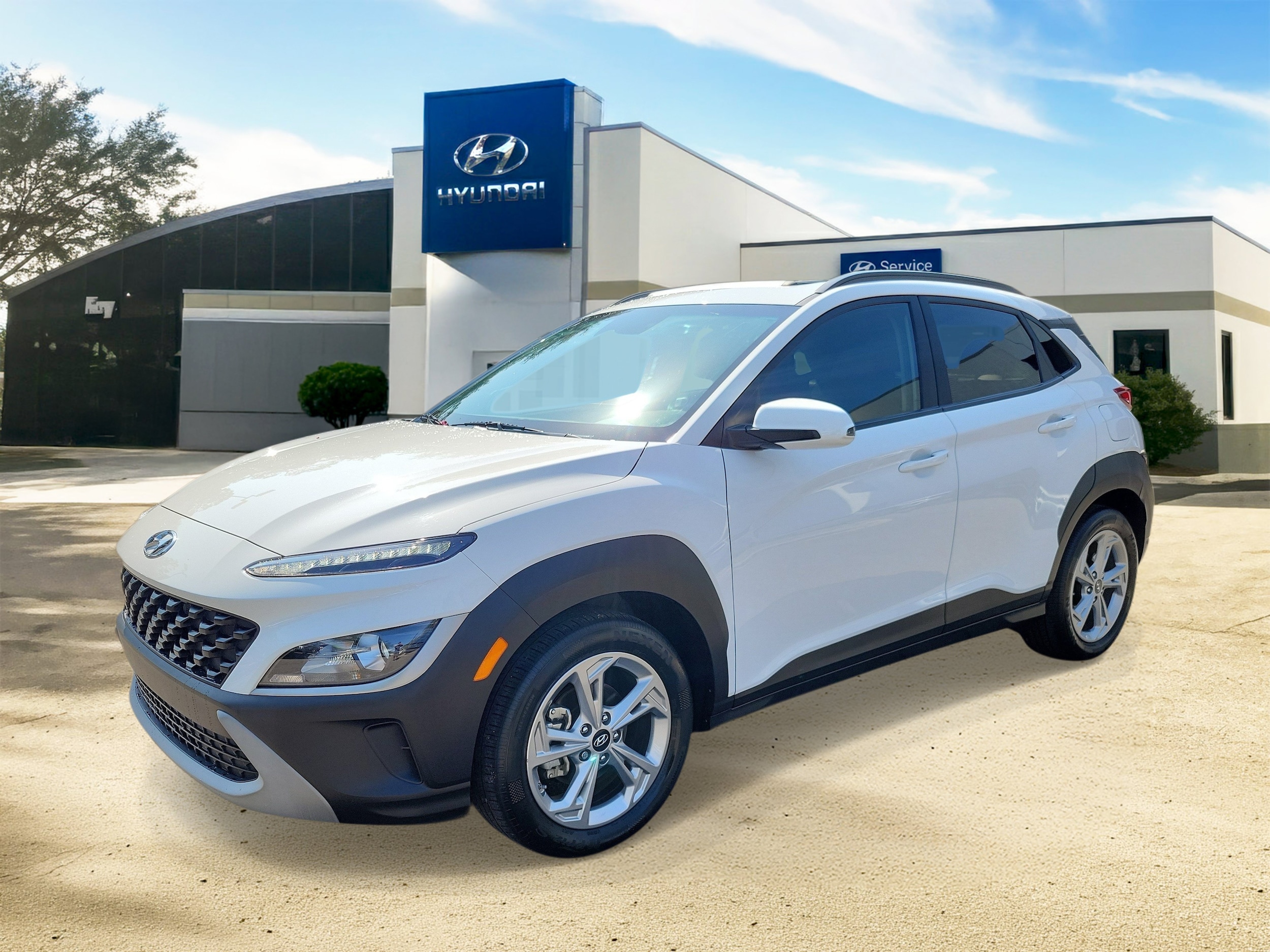 2023 Hyundai Kona SEL - Photo 2