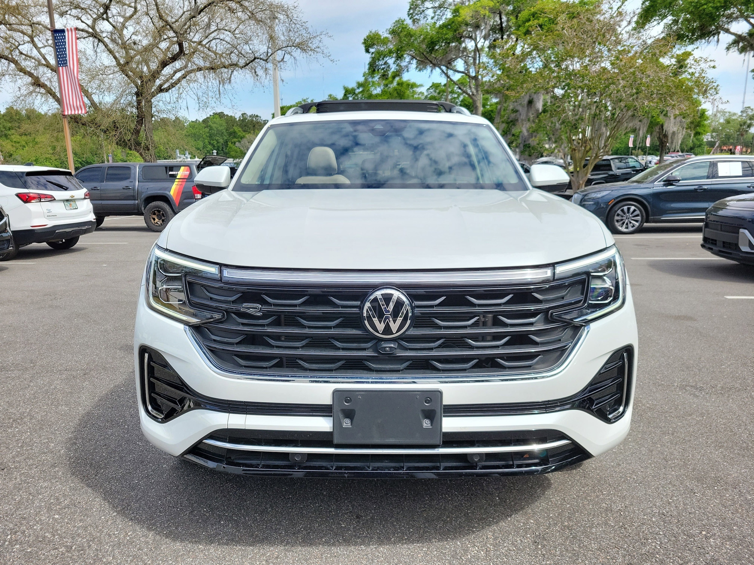 2024 Volkswagen Atlas SEL Premium R-Line - Photo 7