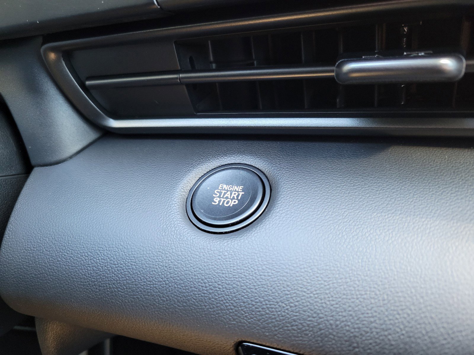 2025 Hyundai Elantra SEL - Photo 24