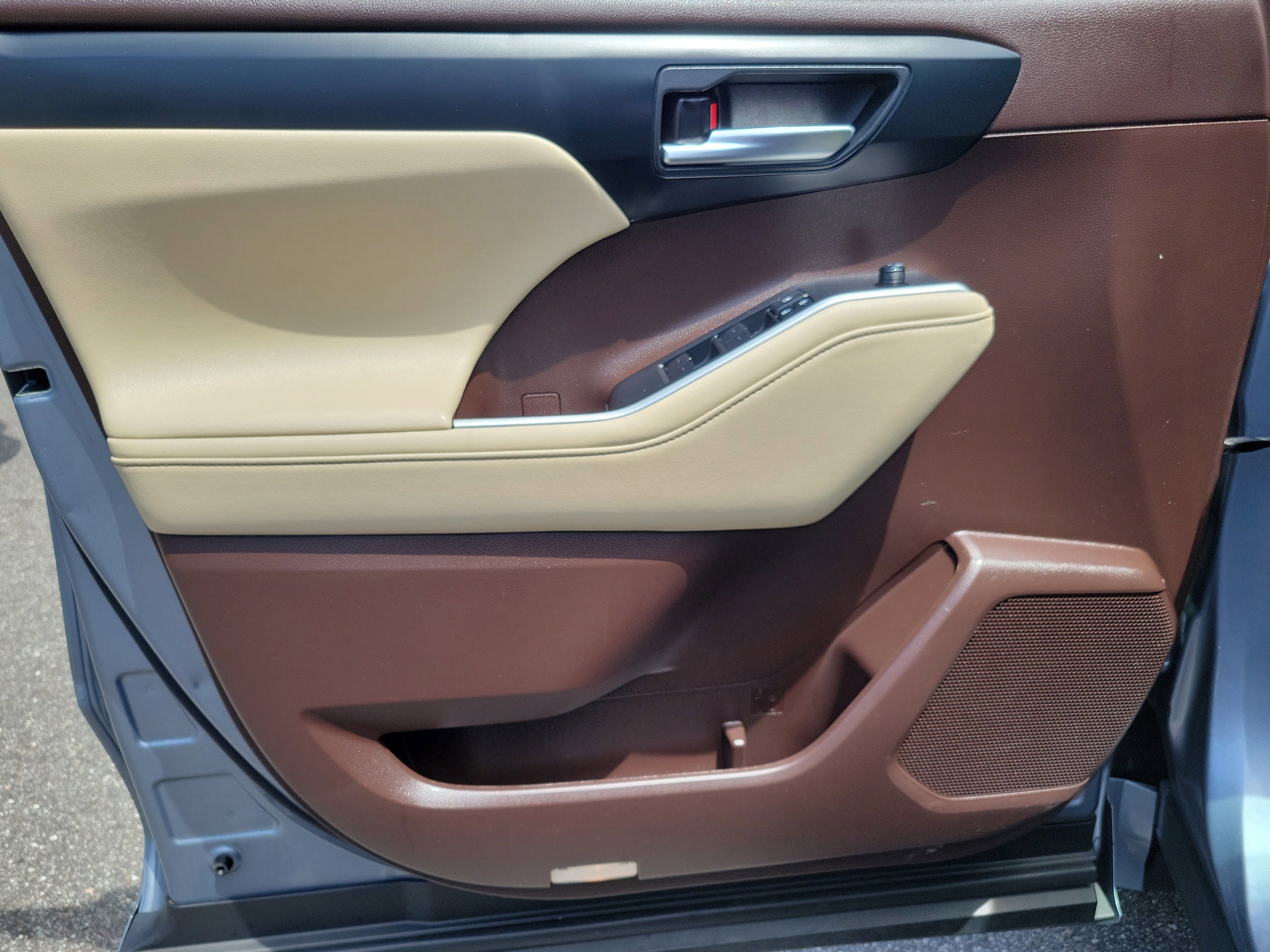 2021 Toyota Highlander XLE - Photo 20