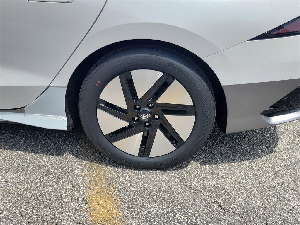 New 2025 Hyundai IONIQ 6 SE Sedan