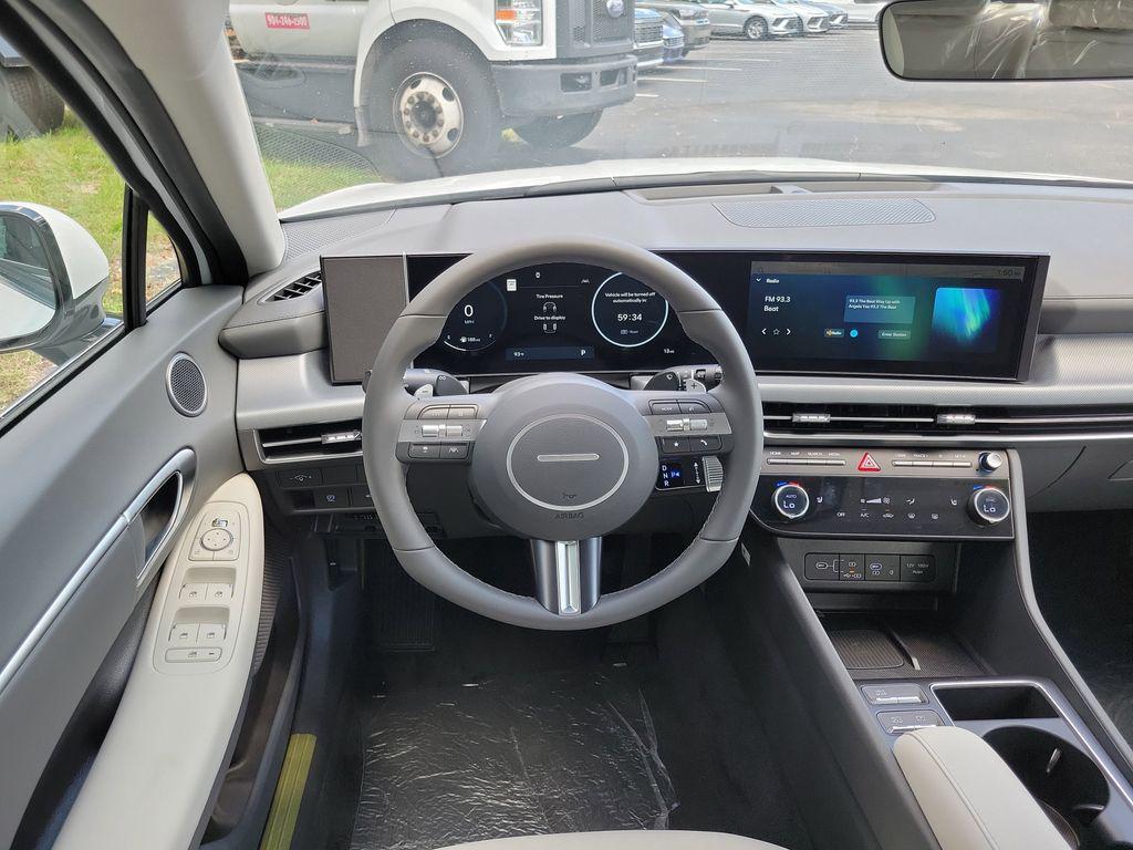 2025 Hyundai Sonata SEL - Photo 30