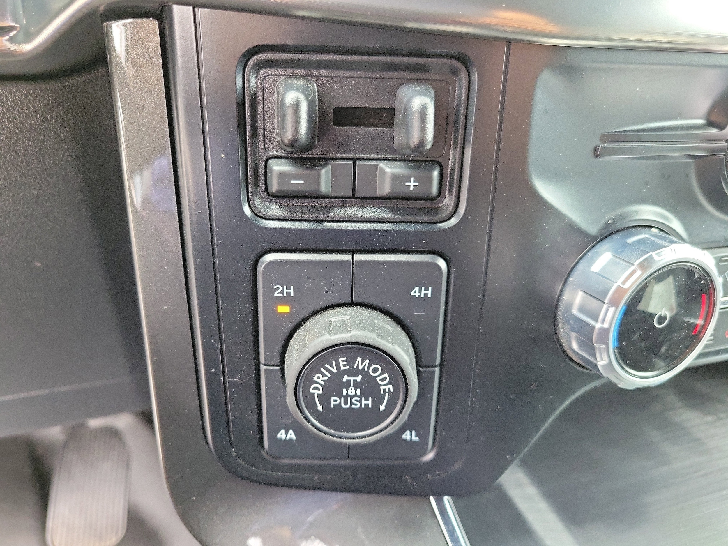 2023 Ford F-150 Lariat - Photo 31