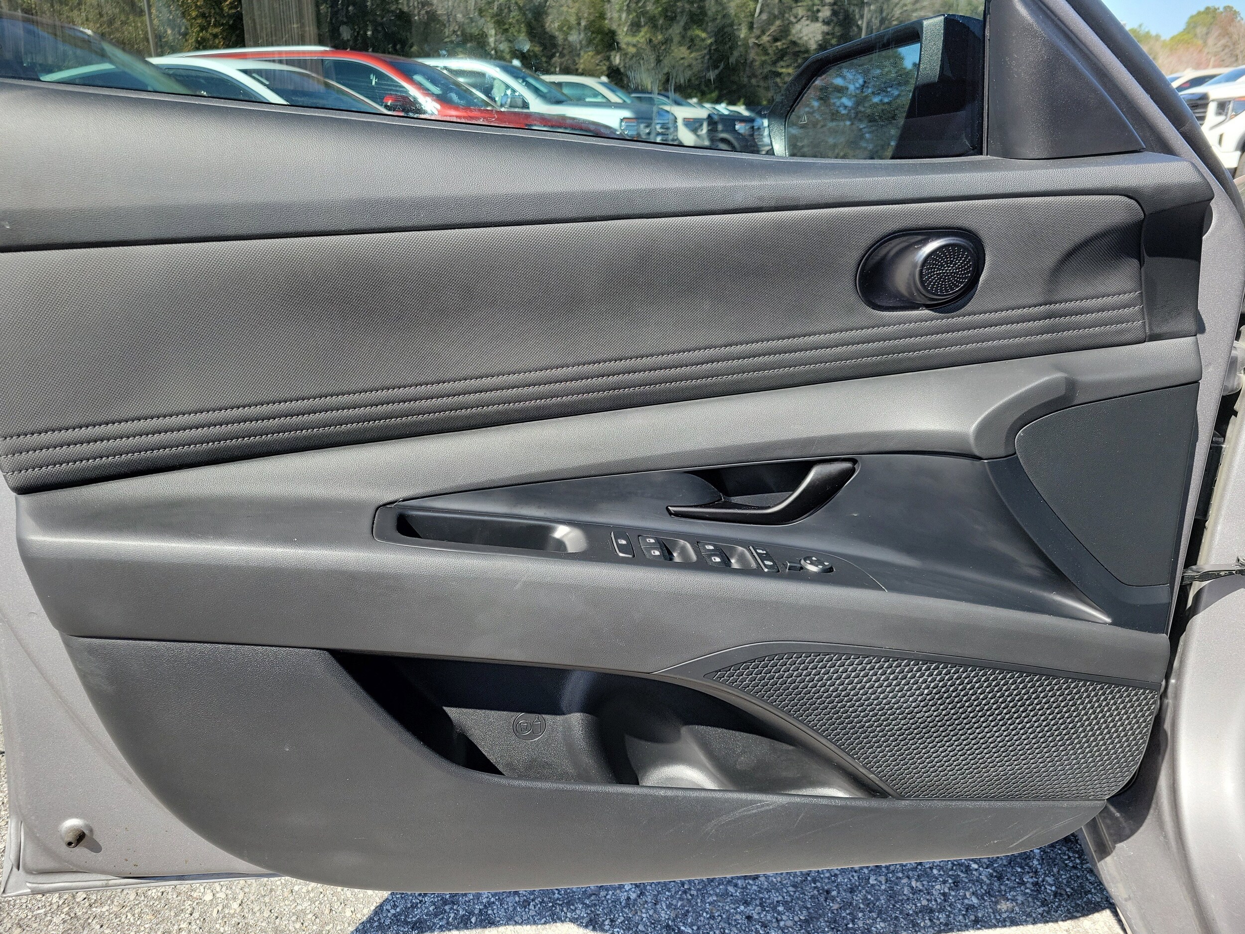 2025 Hyundai Elantra Blue - Photo 14