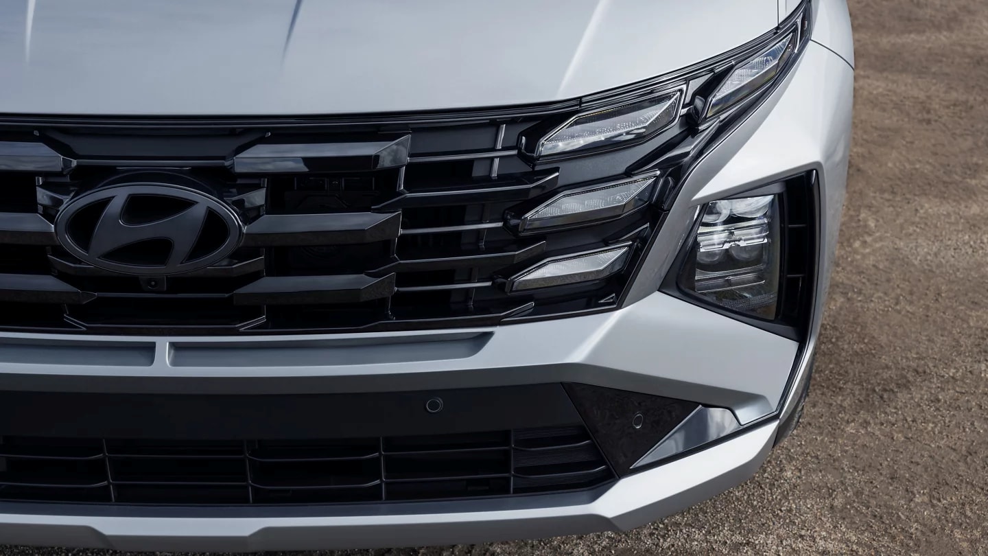 2026 hyundai tucson phev grille detail