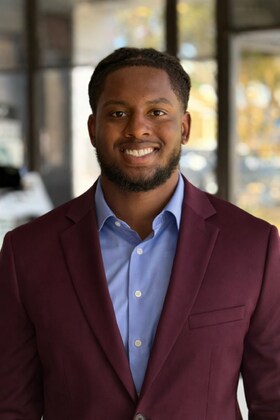 Staff member Zahn Diaz from fe5d69b5b01a