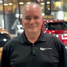 Staff member Derek Archer from fe5d69b5b01a