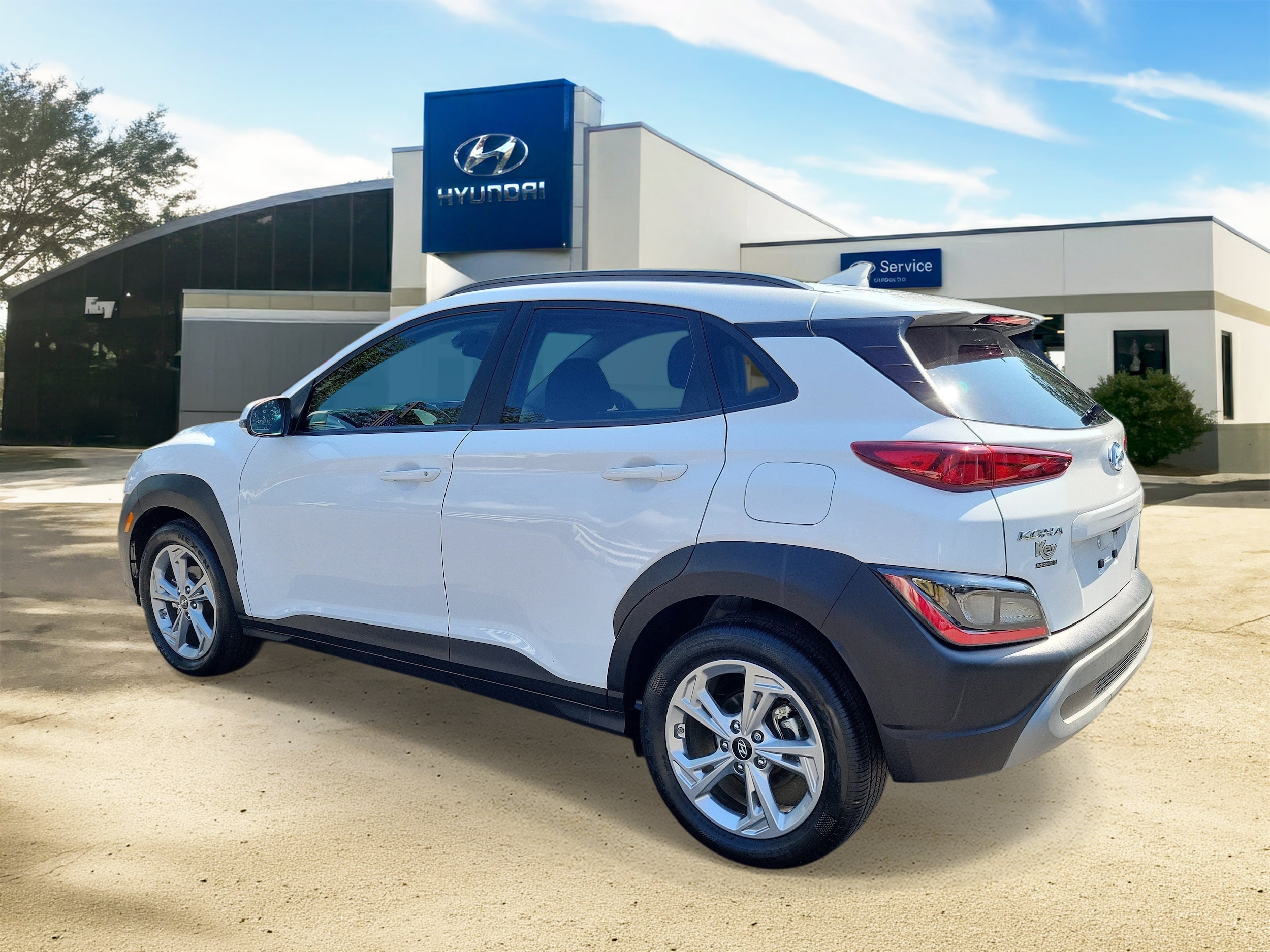 2023 Hyundai Kona SEL - Photo 3