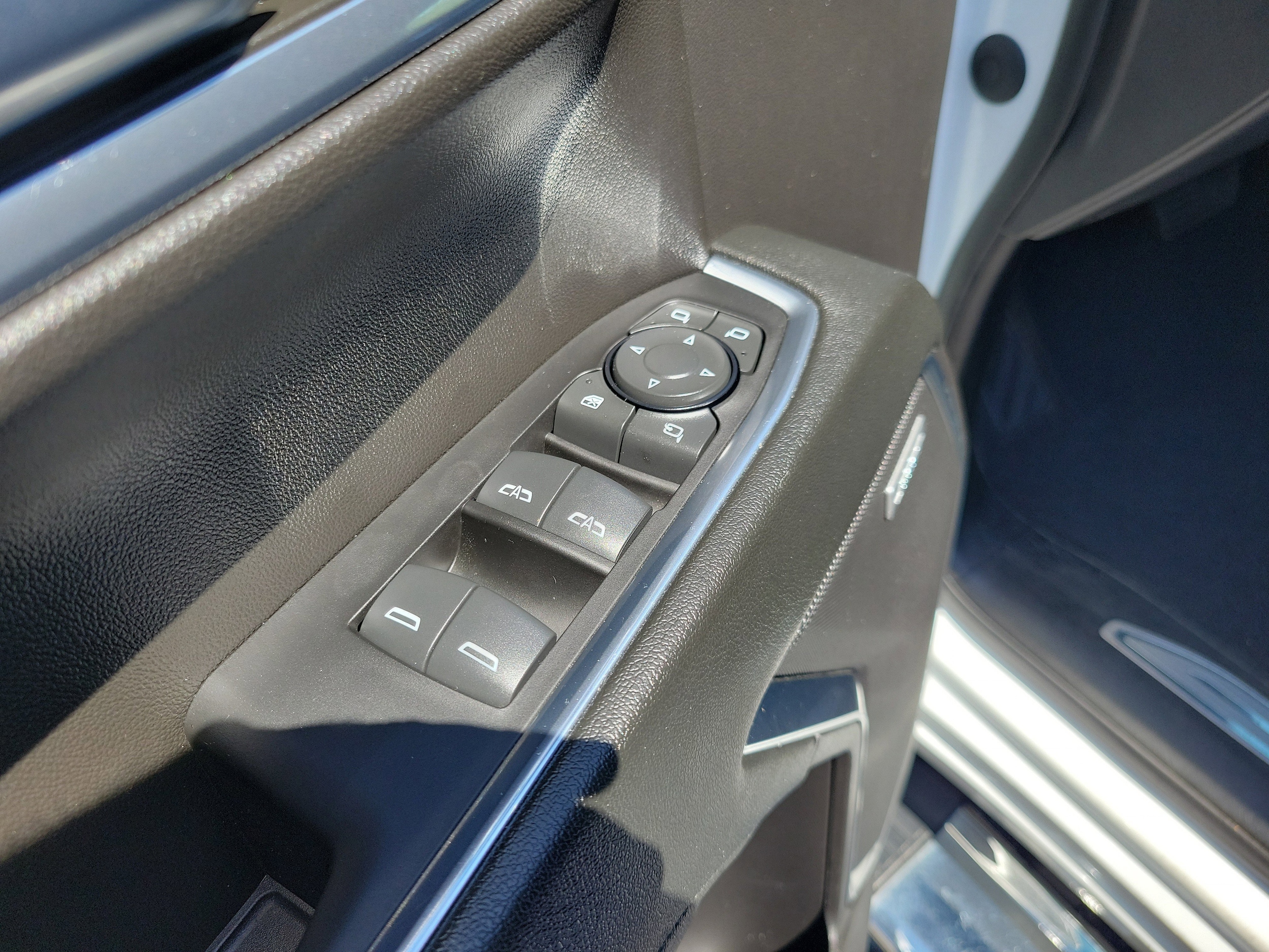 2024 GMC Sierra 1500 SLT - Photo 20