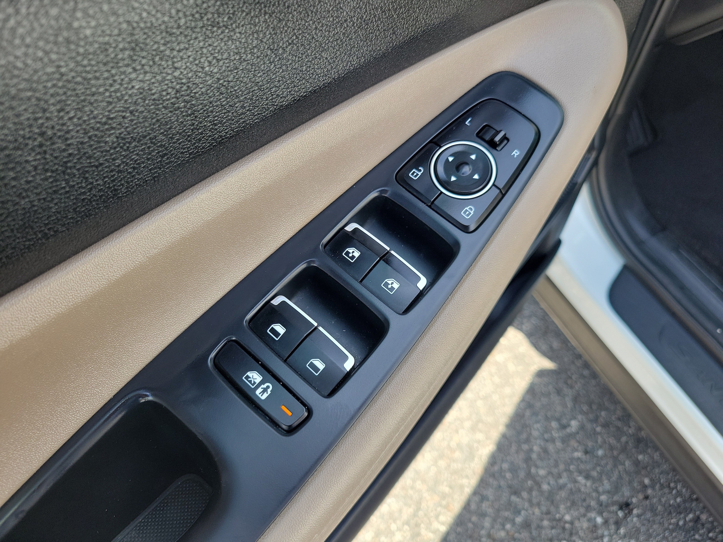 2022 Hyundai Santa Fe SEL - Photo 19