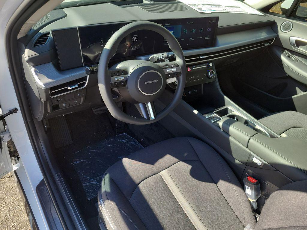2025 Hyundai Sonata SEL - Photo 13