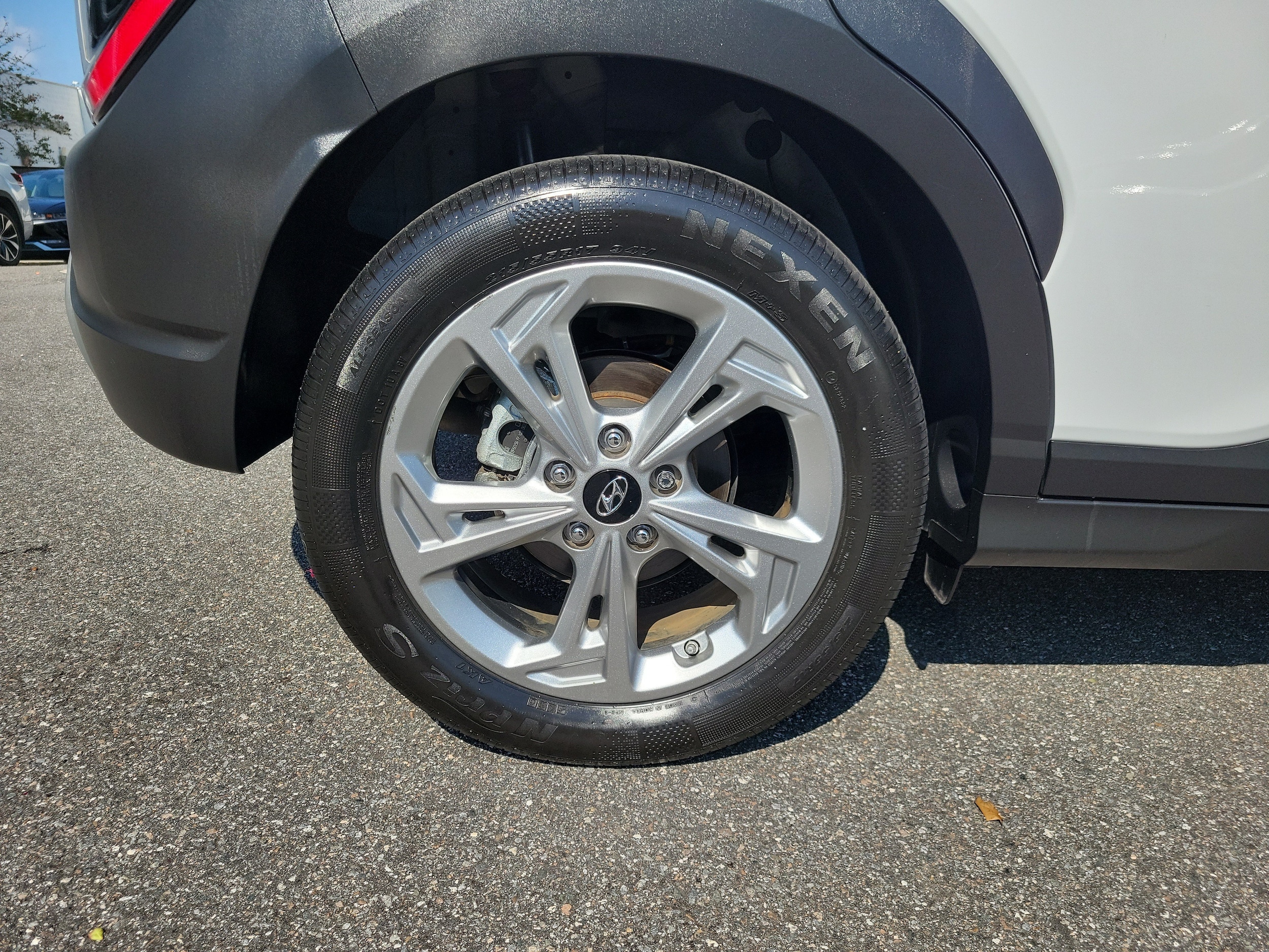 2023 Hyundai Kona SEL - Photo 5