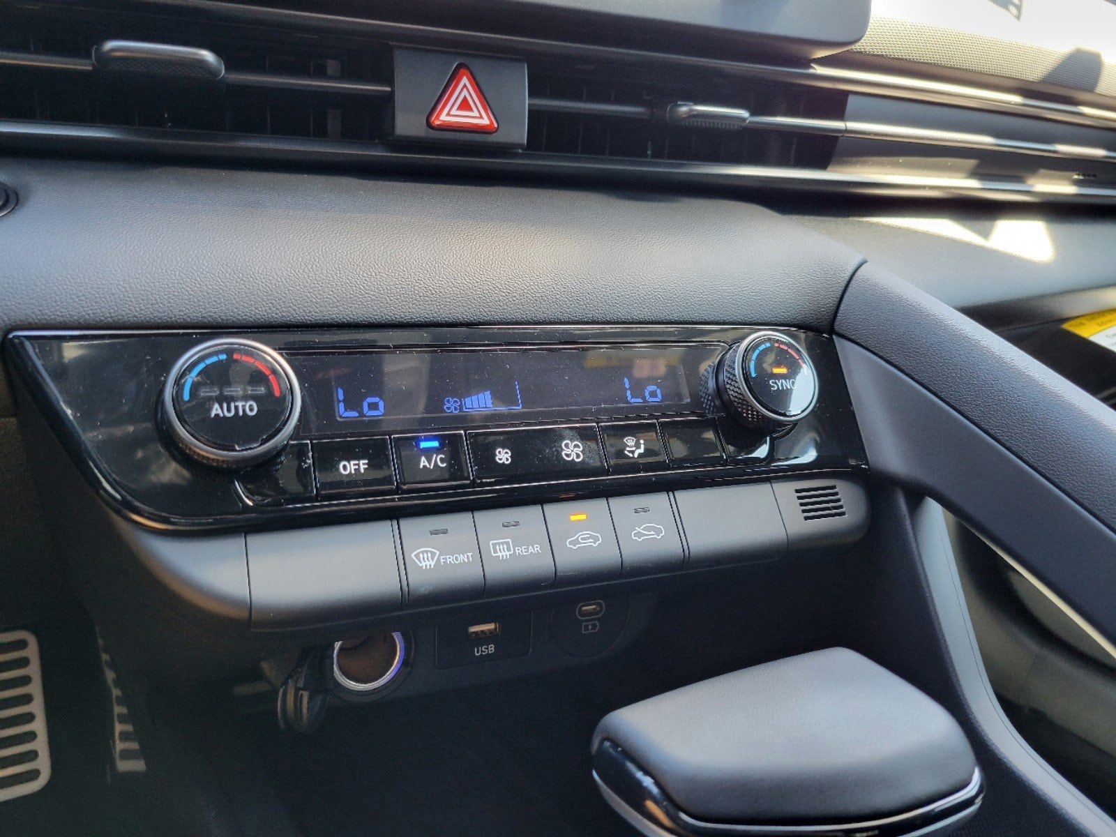 2025 Hyundai Elantra SEL - Photo 25