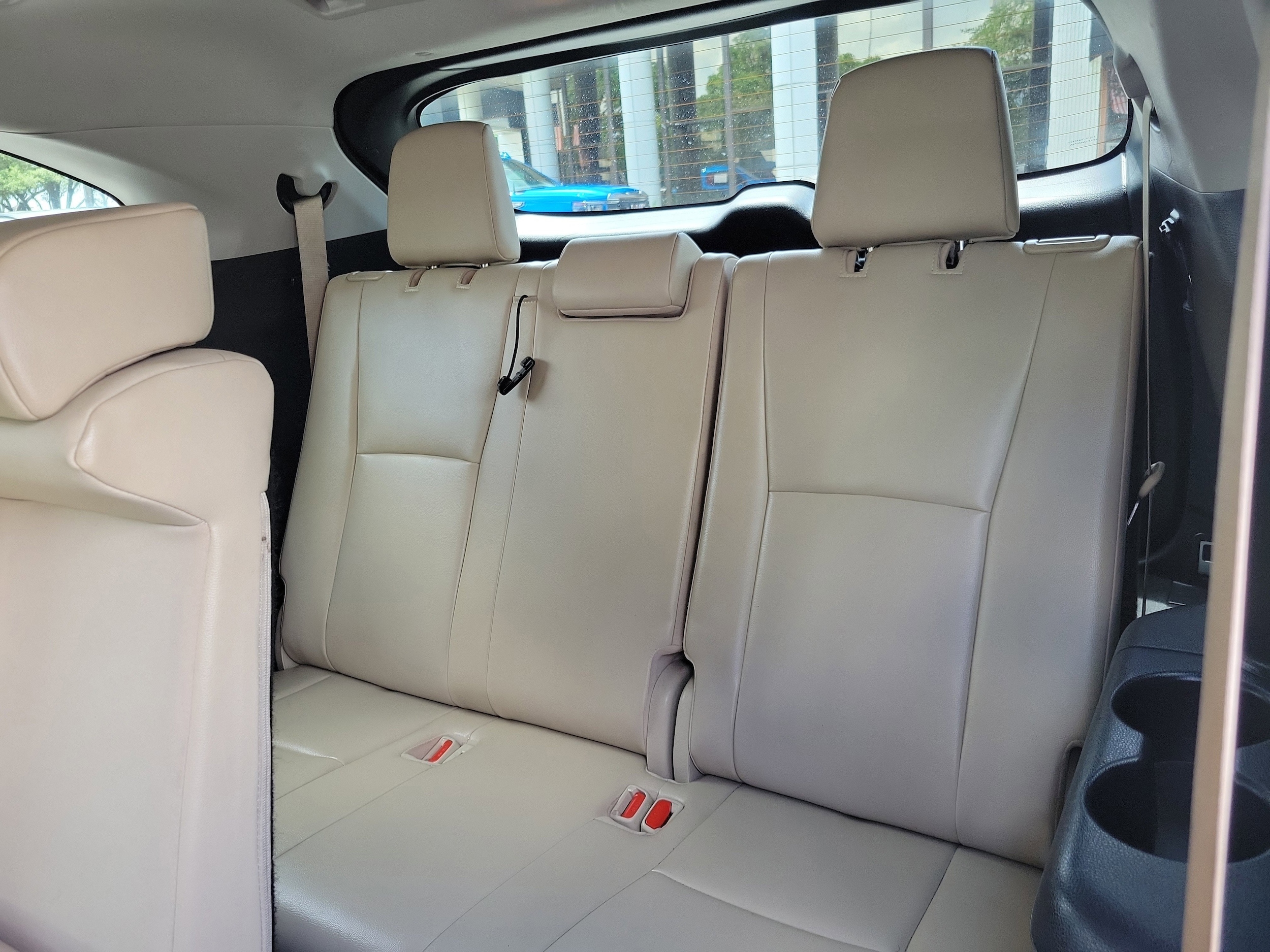 2021 Toyota Highlander XLE - Photo 16