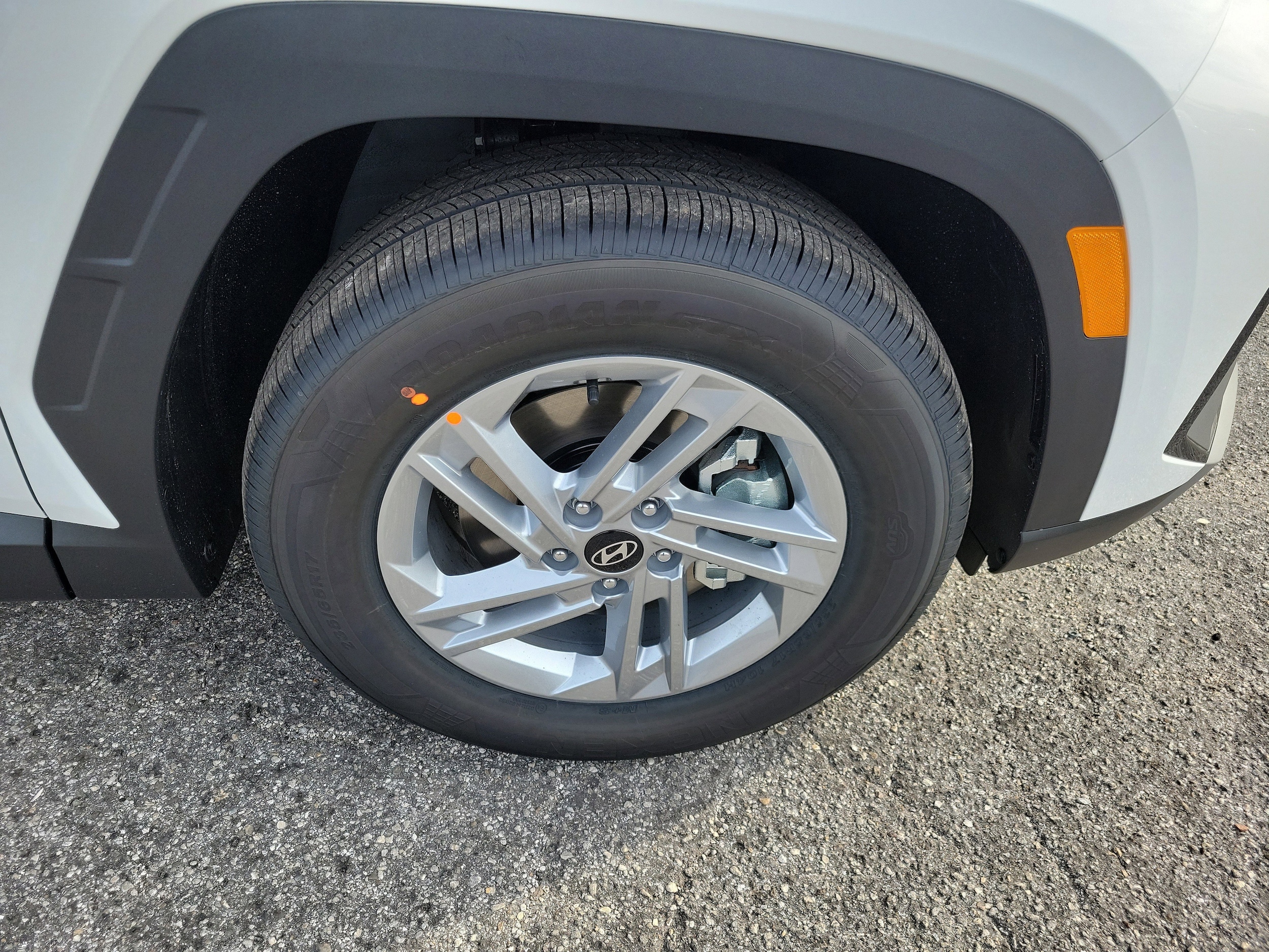 2026 Hyundai Tucson SE - Photo 6
