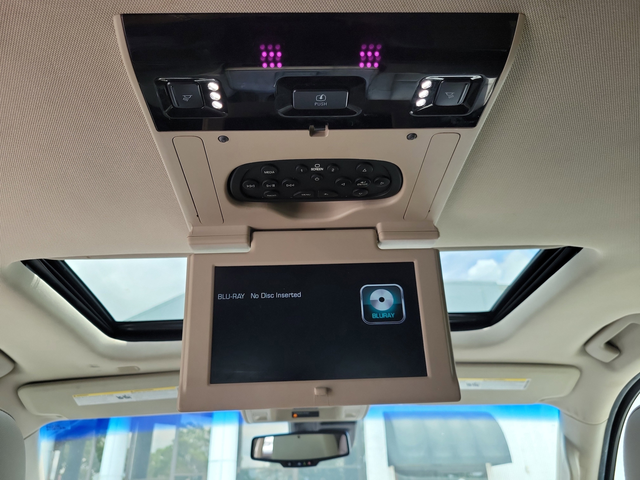 2019 Chevrolet Tahoe LT - Photo 17