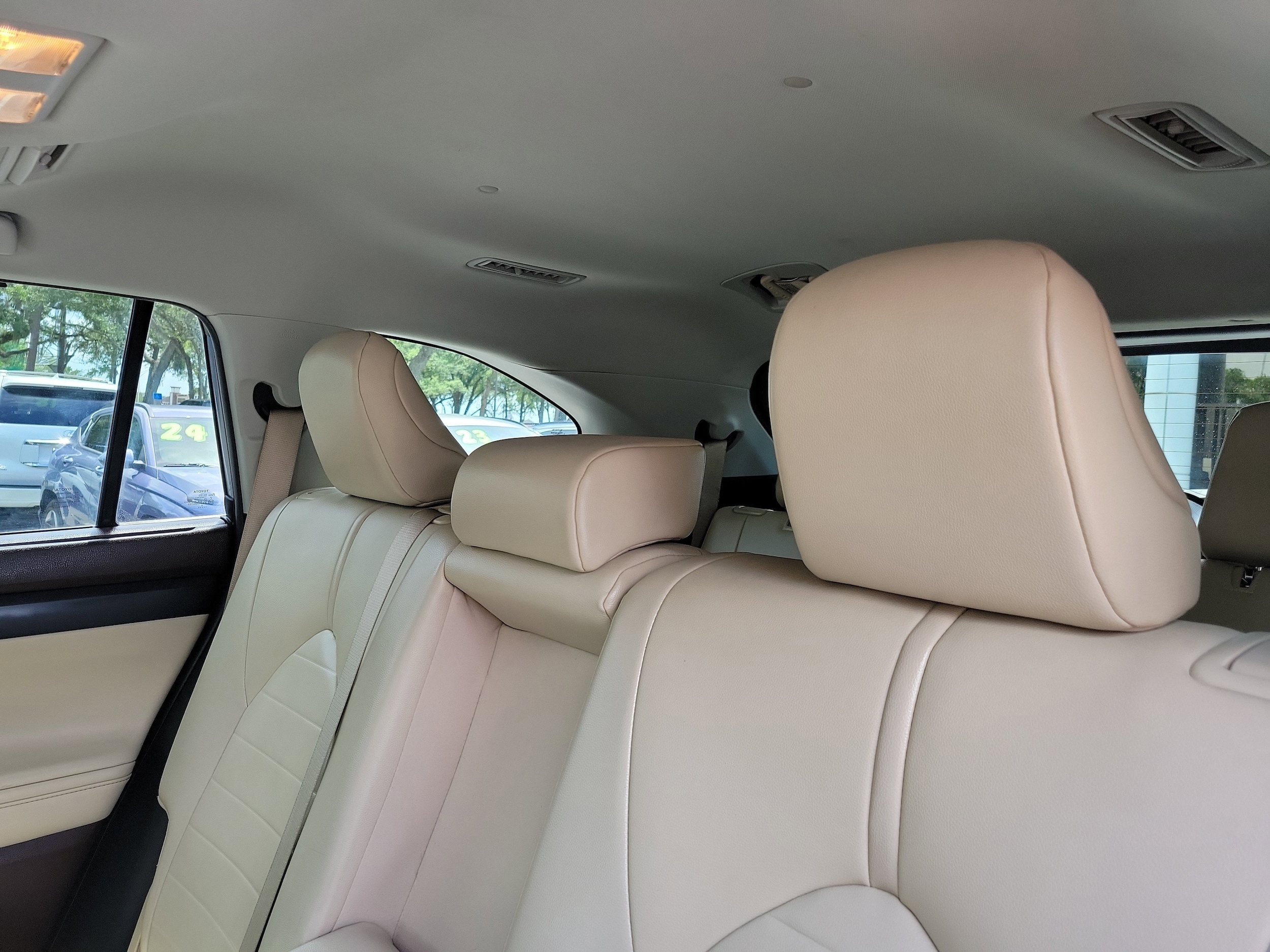 2021 Toyota Highlander XLE - Photo 15