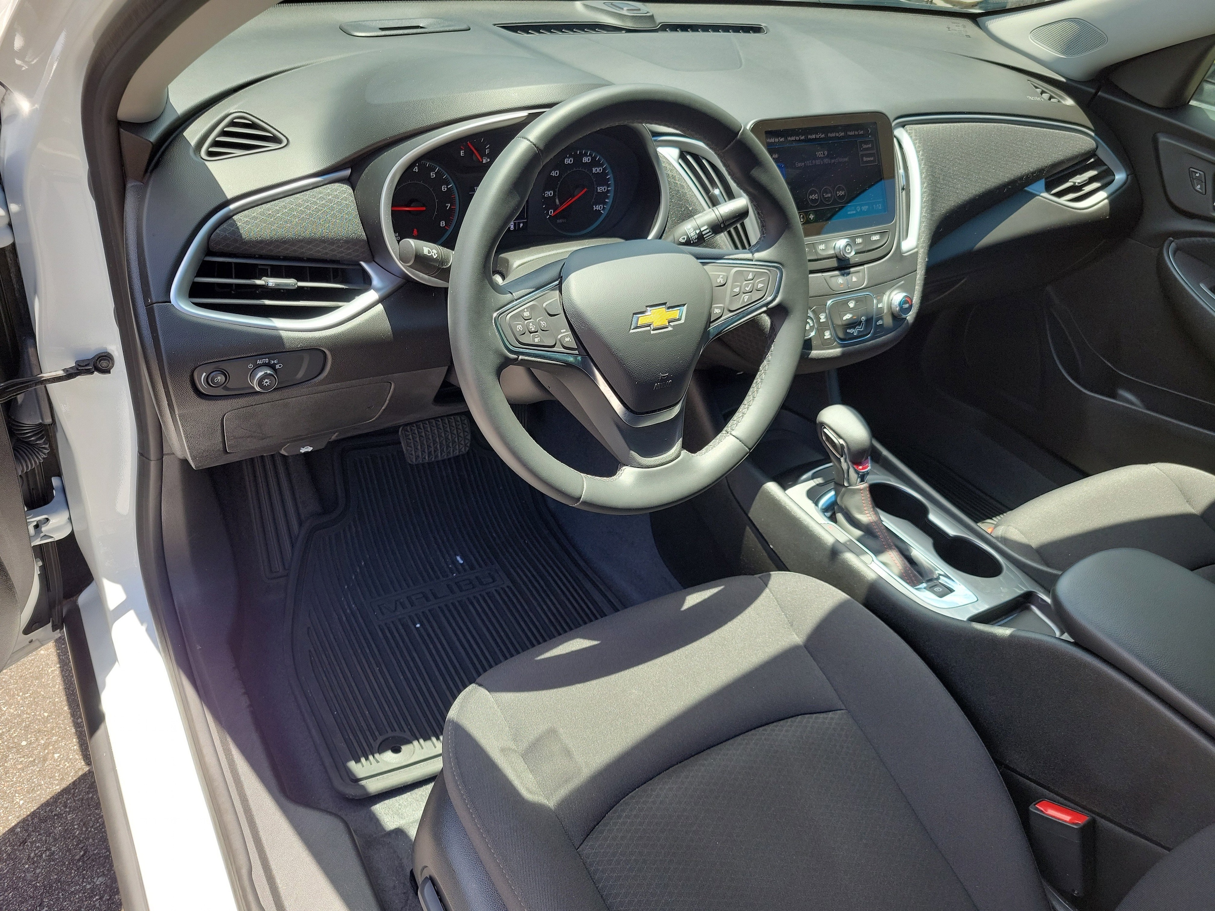 2023 Chevrolet Malibu RS - Photo 21
