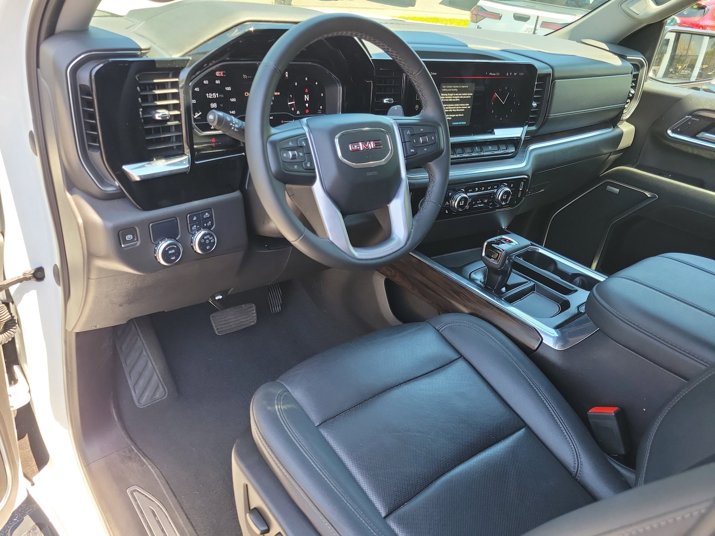 2024 GMC Sierra 1500 SLT - Photo 21