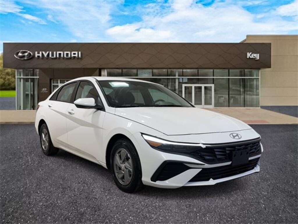 New 2026 Hyundai Elantra SE Sedan