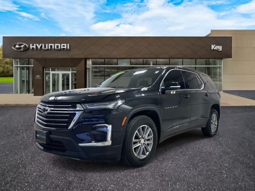 Used 2023 Chevrolet Traverse LT Cloth w/1LT SUV