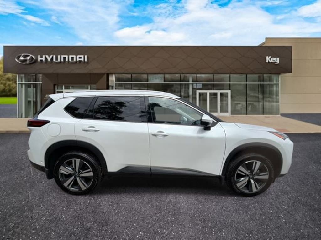 Used 2025 Nissan Rogue SL SUV