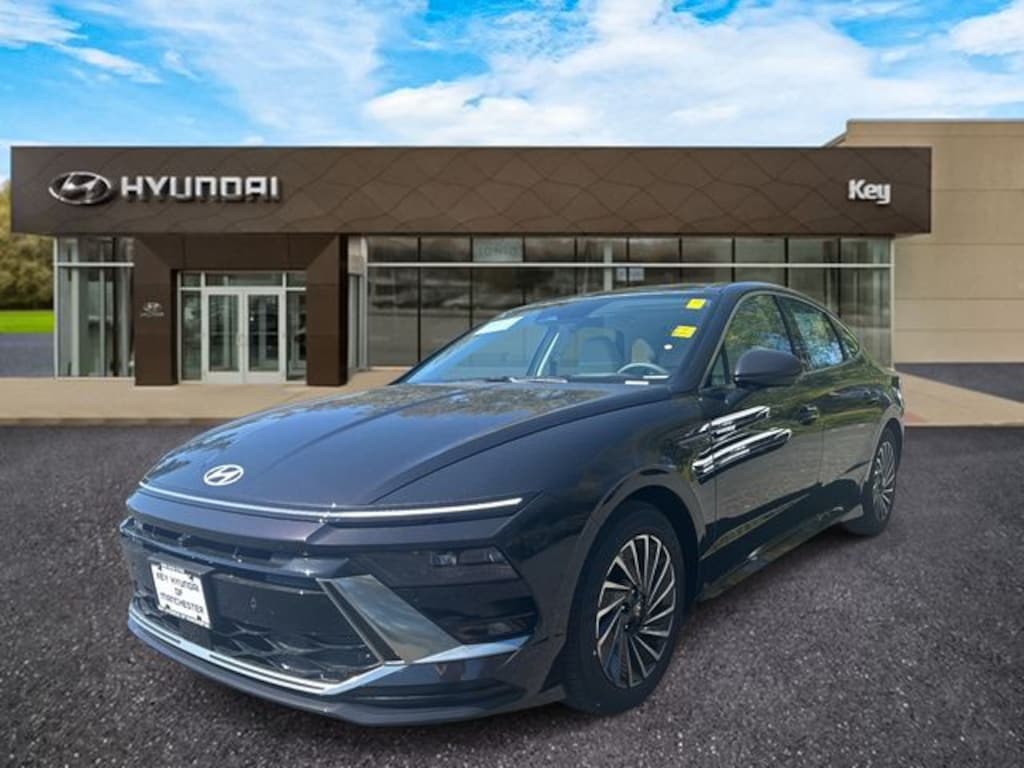 Certified 2025 Hyundai Sonata Hybrid Limited Sedan