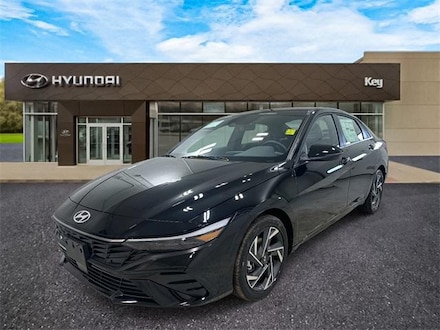 2025 Hyundai Elantra Hybrid Limited Sedan