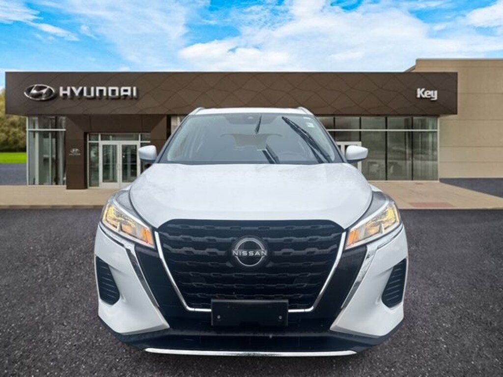 Used 2022 Nissan Kicks SV SUV