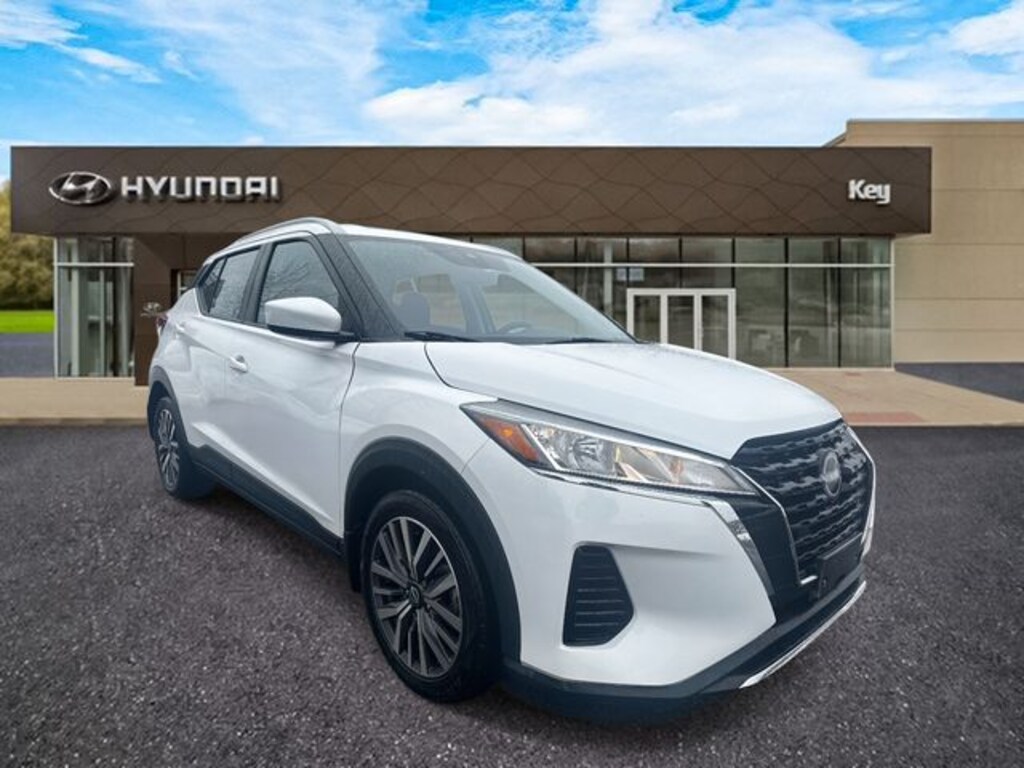 Used 2022 Nissan Kicks SV SUV