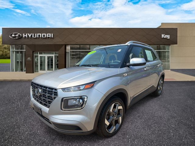 2023 Hyundai Venue SEL IVT's photo