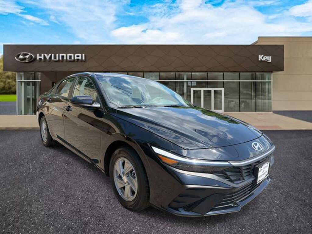 New 2026 Hyundai Elantra SE Sedan
