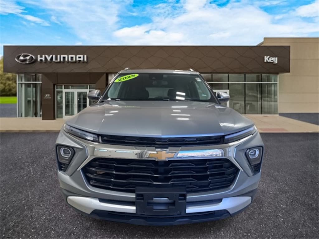 Used 2025 Chevrolet Trailblazer LT SUV