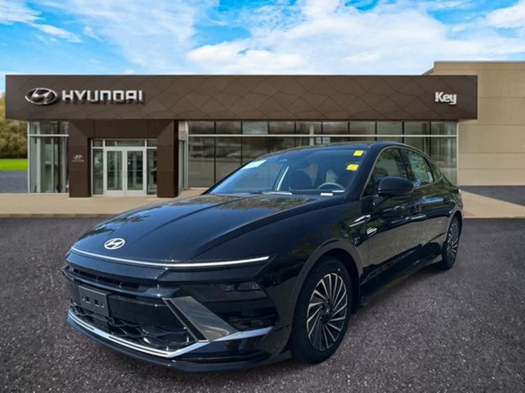 Certified 2025 Hyundai Sonata Hybrid SEL Sedan