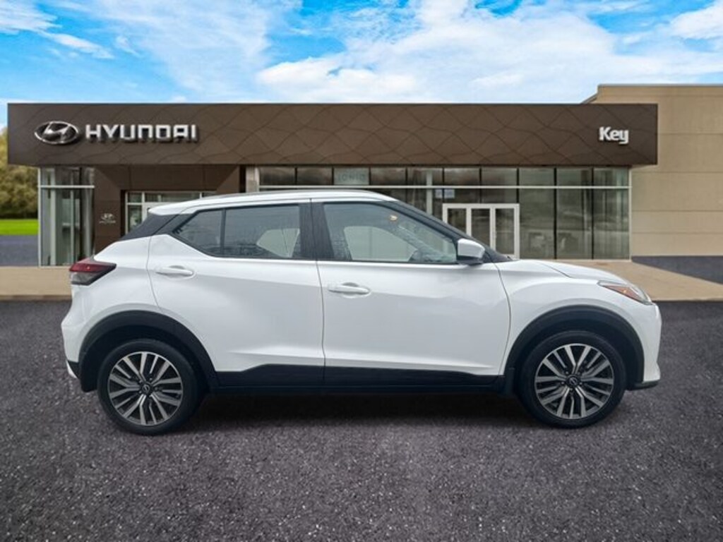 Used 2022 Nissan Kicks SV SUV