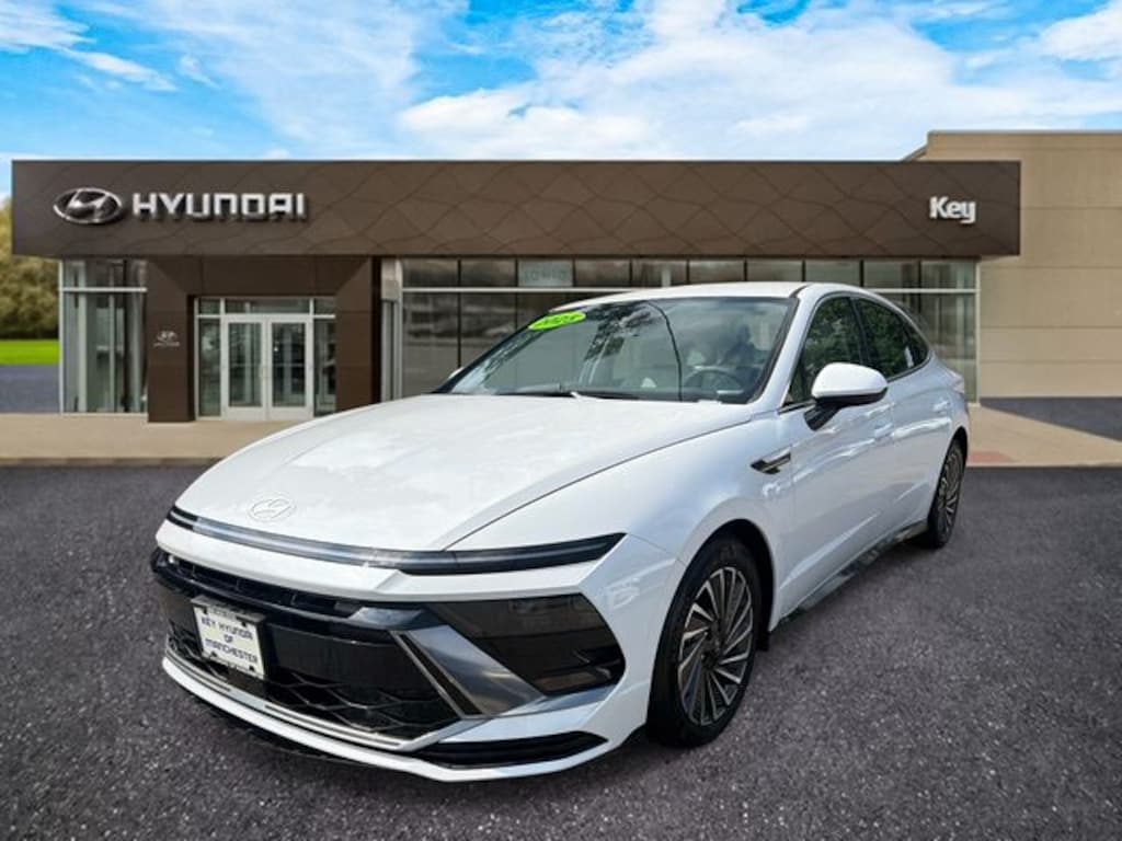 Certified 2025 Hyundai Sonata Hybrid SEL Sedan
