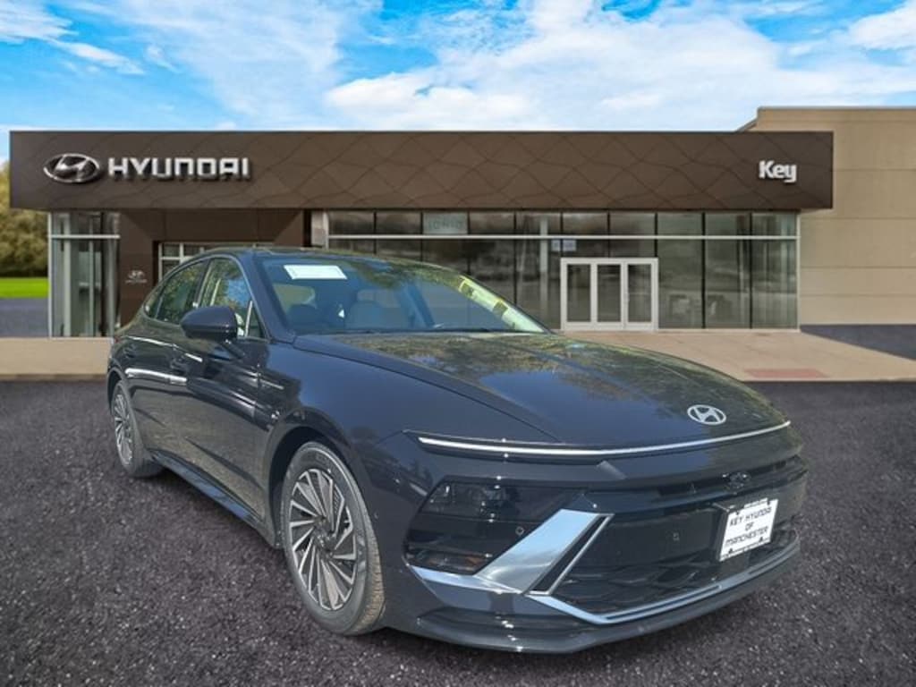 Certified 2025 Hyundai Sonata Hybrid Limited Sedan